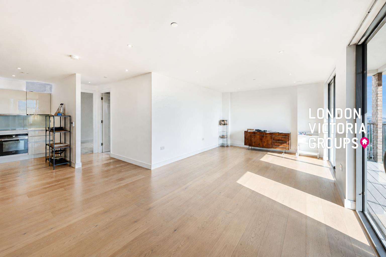 2 bed property in Heritage Tower, 118 East Ferry Road, LONDON